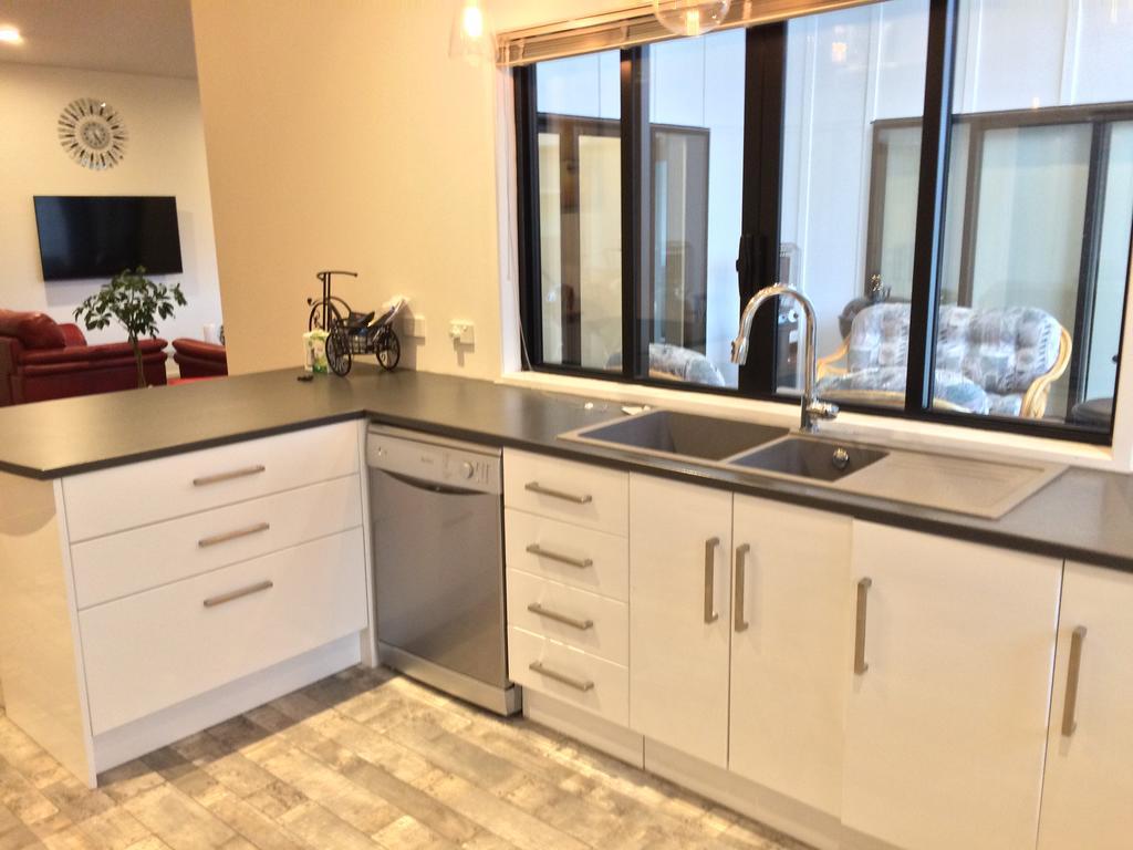 Trendy Bungalow In The Heart Of 罗托鲁阿 外观 照片